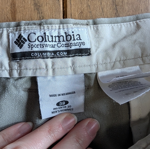 Men's Columbia Gray Cargo Style Utility Pants Size 38 - Picture 2 of 4